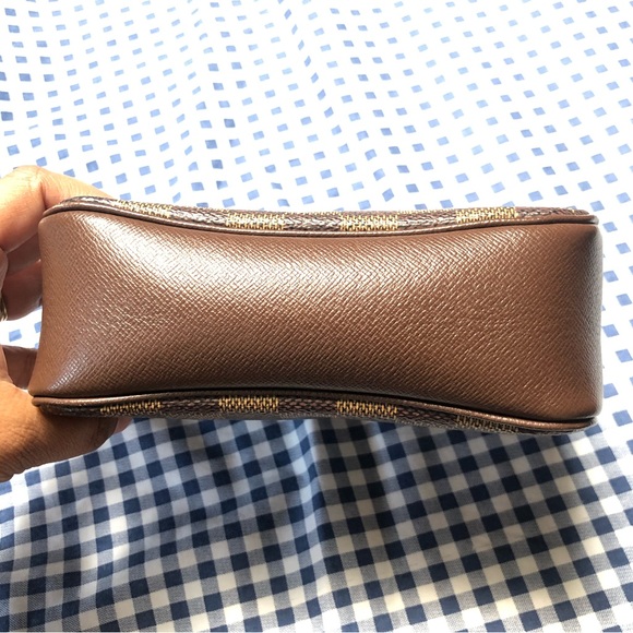 Louis Vuitton Damier Ebene Pochette Handbag - Picture 6 of 11